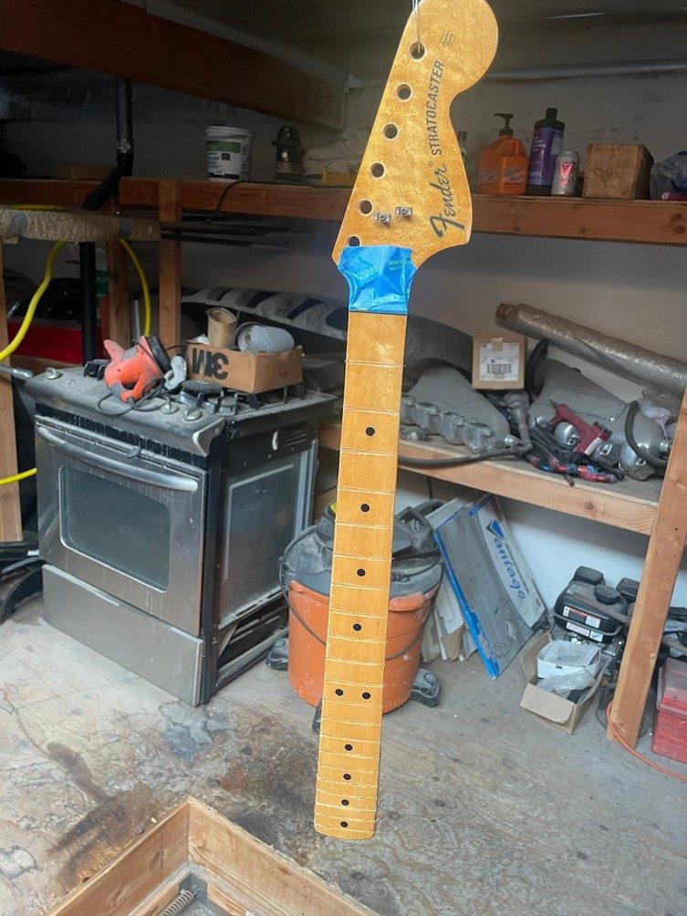 Stainless fretwire installation on 1972 Fender Stratocaster maple neck
