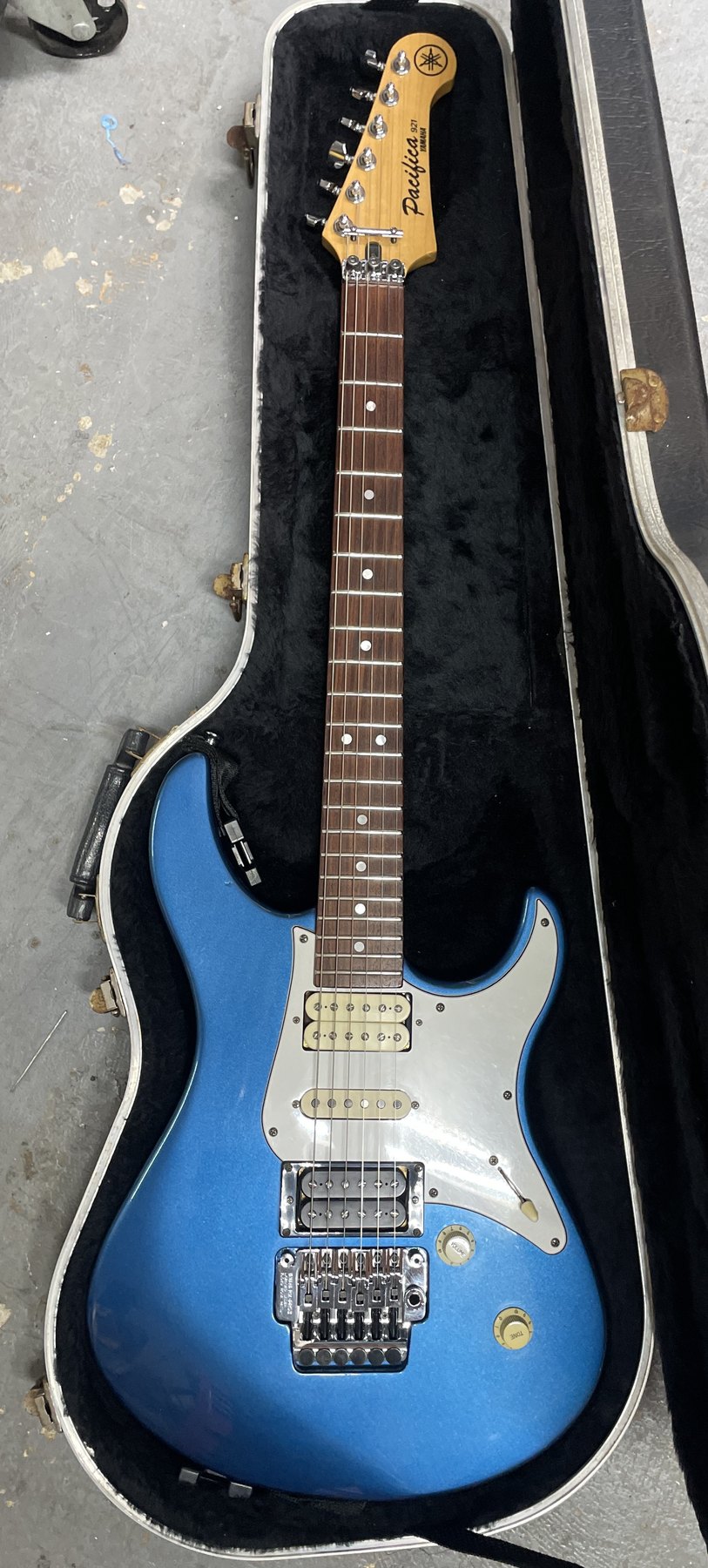 Blue 1990 Yamaha Pacifica 921 before complete refret